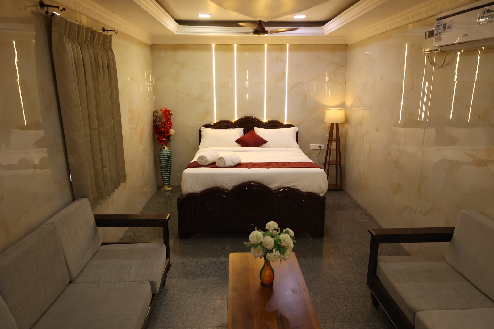 Luxury Rooms & Premium Stay in Dindigul Luxury Hotel Rooms in Dindigul Explore SVS Grand Hotel Rooms Best hotel in Dindigul